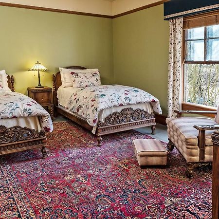 Mccloud Hotel Esterno foto