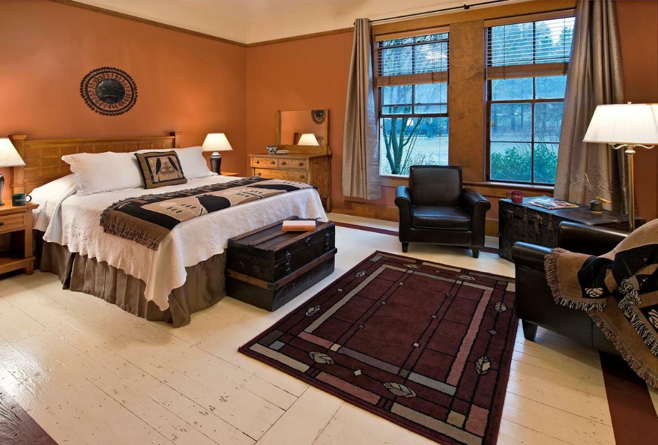 Mccloud Hotel Esterno foto