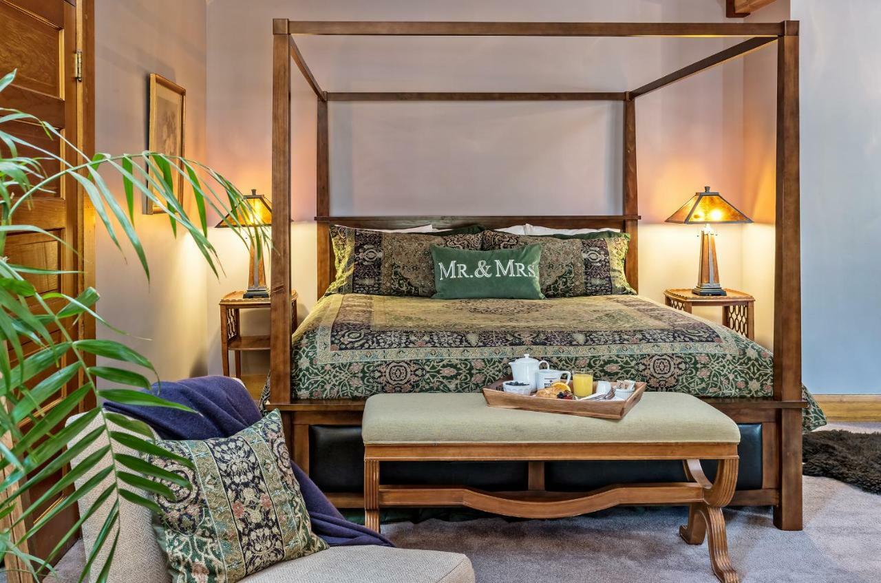 Mccloud Hotel Esterno foto