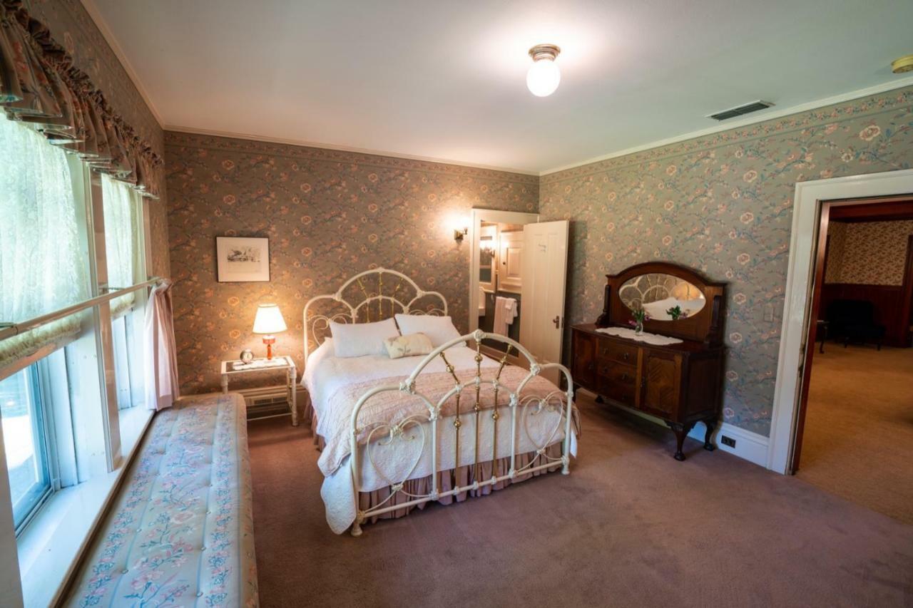 Mccloud Hotel Esterno foto