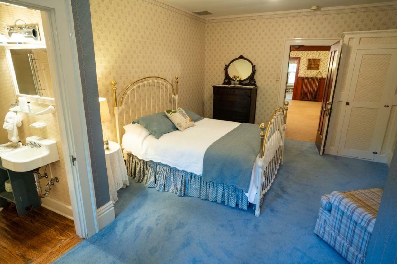 Mccloud Hotel Esterno foto
