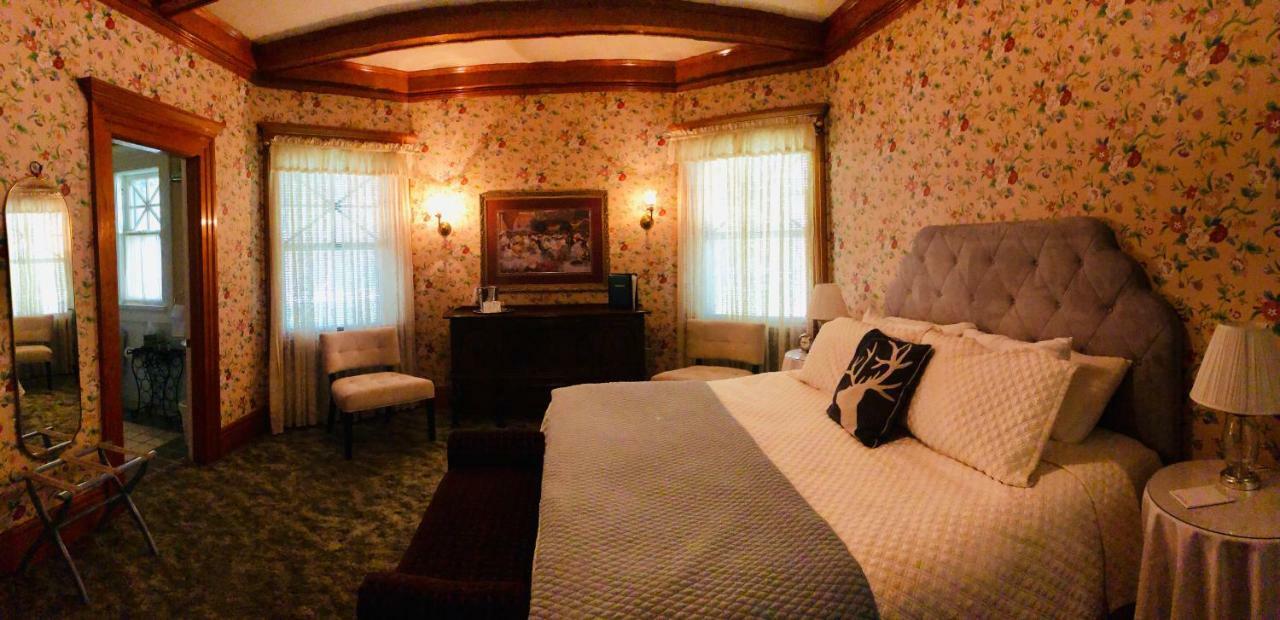Mccloud Hotel Esterno foto
